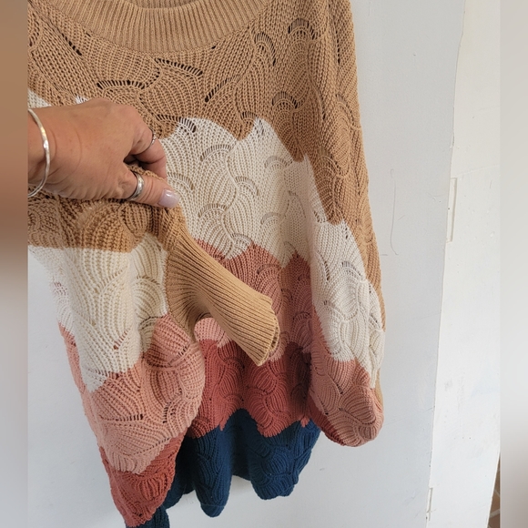 NWOT Andree by Unit oversized sweater size L - Picture 3 of 6